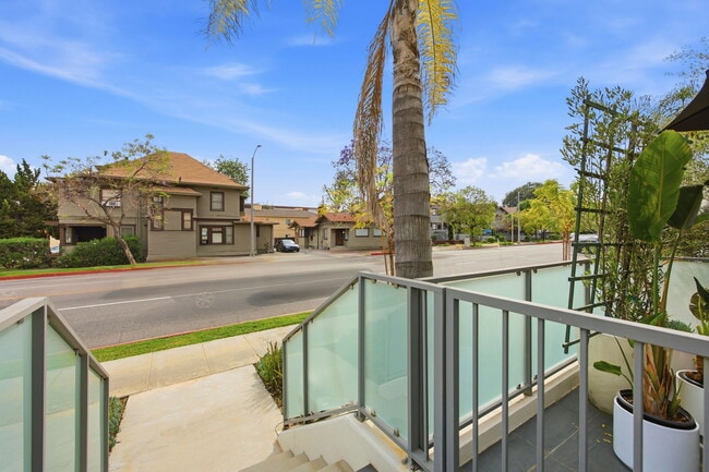 399 E Del Mar Blvd