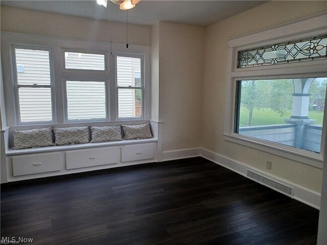 Photo - 112 N Portland Ave