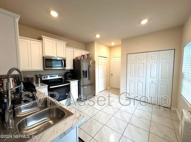 Photo - 937 Observatory Pkwy