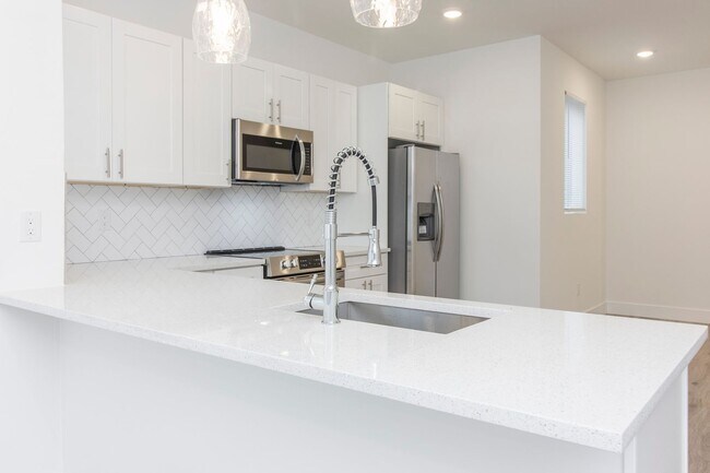 Photo - 2429 W Thompson St Unit #A