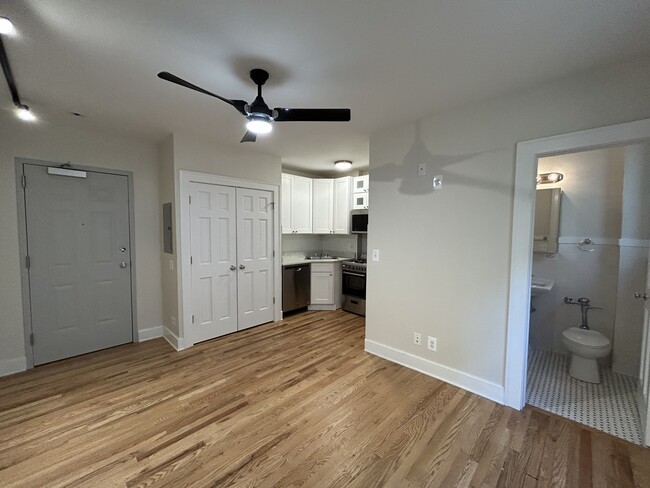 Photo - 4526 N Sheridan Rd Unit 206