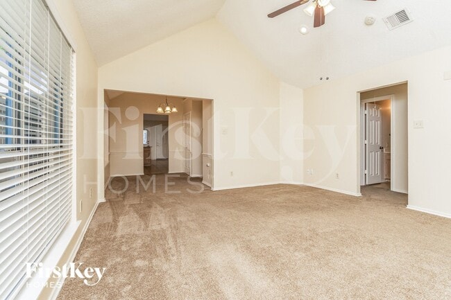 Photo - 2021 Greenview Dr