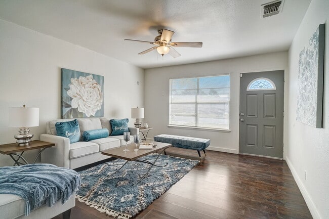 Sala de estar - 4815 Castle