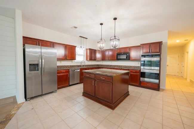 Photo - 3911 Lighthouse Ln