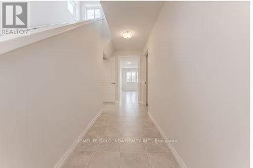 Photo - 74 Renaissance Dr