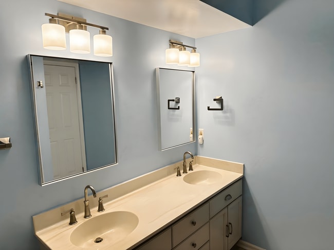 Photo - 2604 S Arlington Mill Dr Unit C