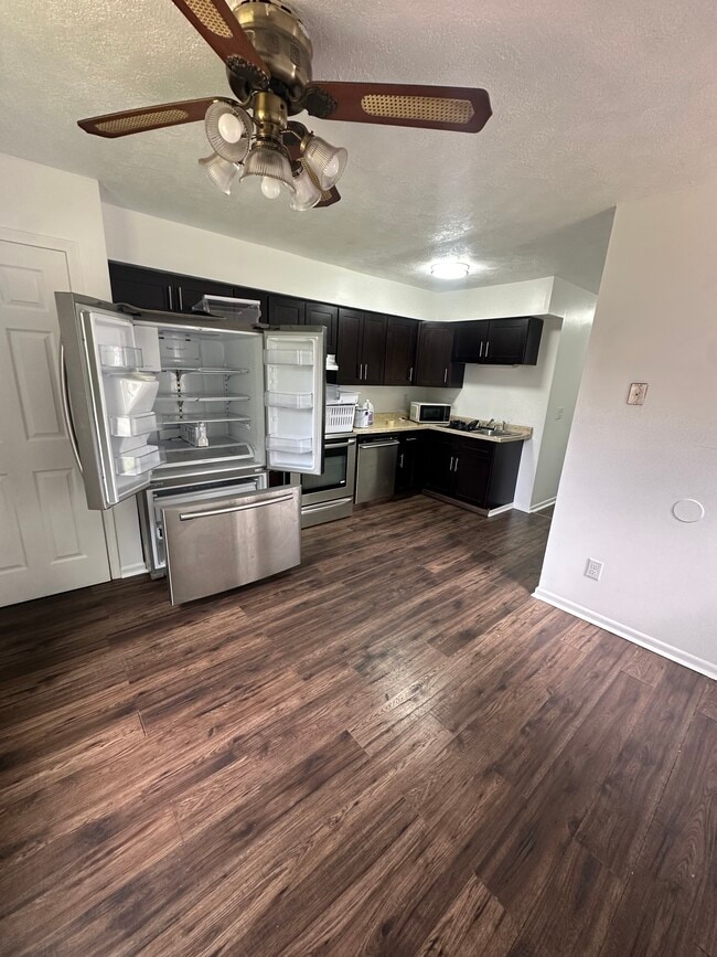 Building Photo - 3891 Millstone Rd Unit Millstone