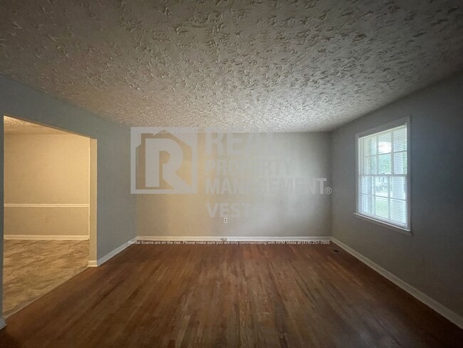 Photo - 106 Hazel Dr