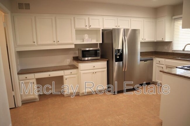 Photo - 5415 S Hazelton Ln