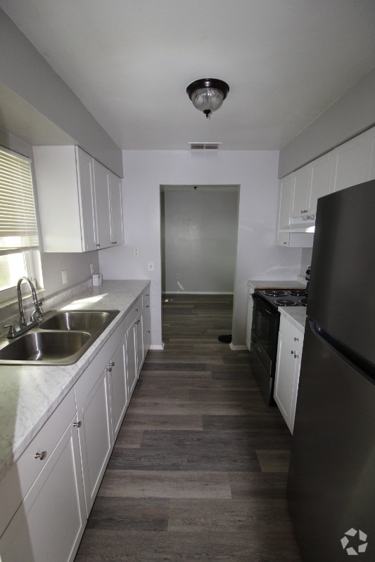 Building Photo - 2105 Blossom Ct Rental