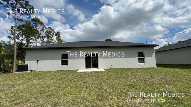 Photo - 850 Peyton Ave