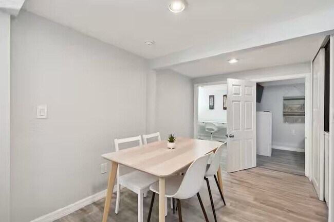 Photo - 501 Woodward St Unit 2