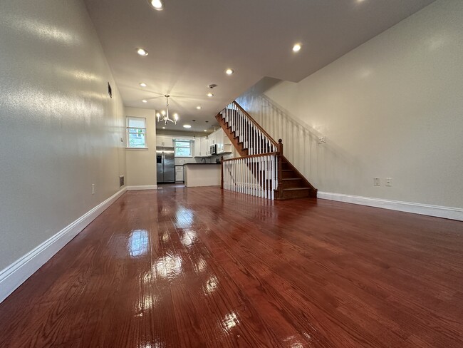 Building Photo - 1815 S Dover St Rental