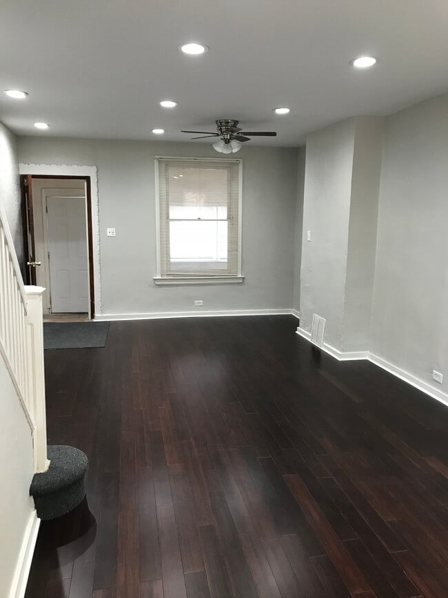 Photo - 6439 Glenmore Ave