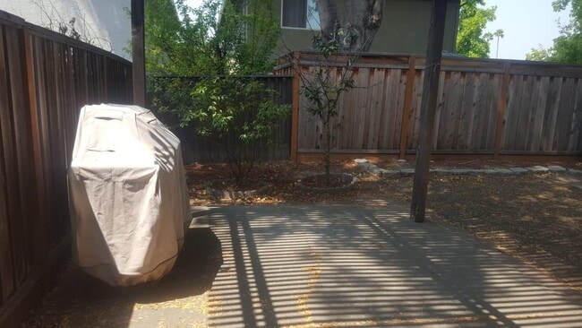 Photo - 5233 Country Forge Ln