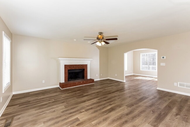 Photo - 185 Overlook Dr