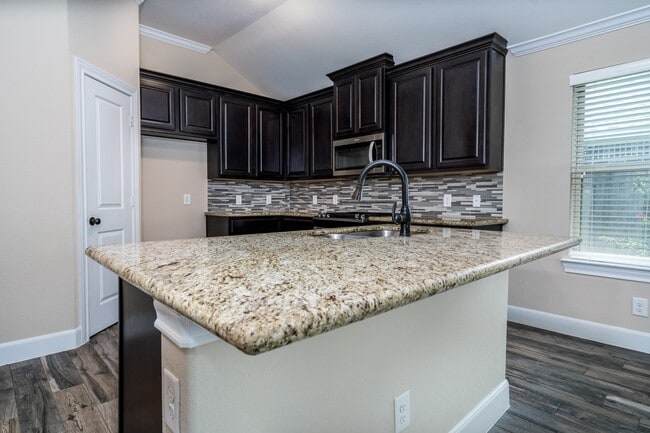 Photo - 18123 Willow Edge Dr