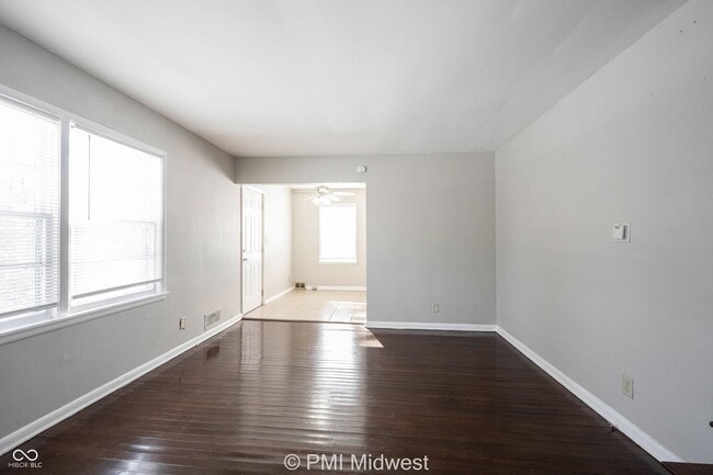 Photo - 1857 W 60th St