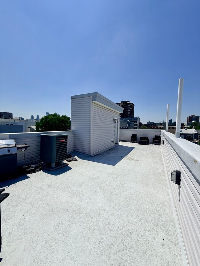 Photo - 1302 N Marshall St Unidad 2