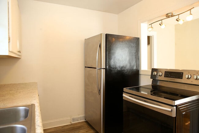 Photo - 2214 Walker Ave