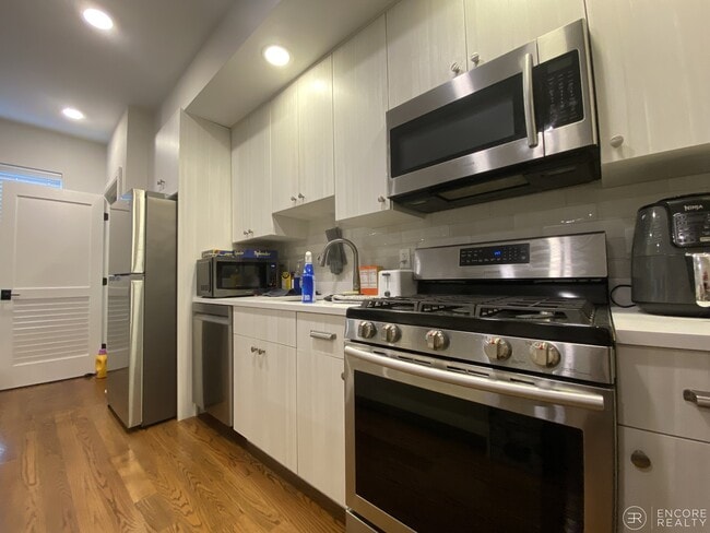 Photo - 1 Everett St Unit 305