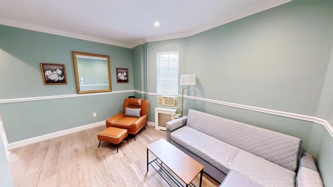 Building Photo - 53 64th St Unit 3