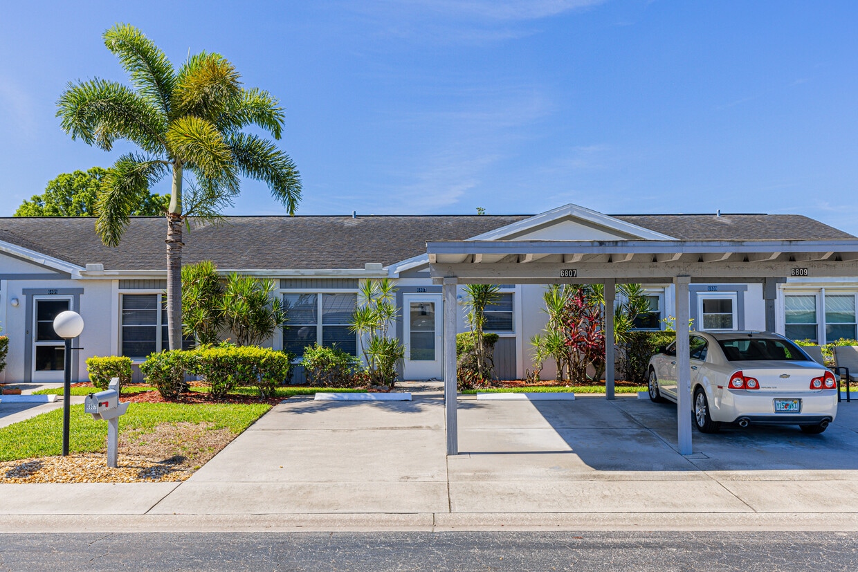 covered parking outside your front door - 6807 Sandtrap Dr (Fort Myers, FL)
