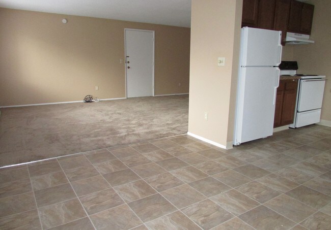 Grecian Gardens Apartments For Rent In Rochester Ny Forrent Photo Grecian Gardens Apartments