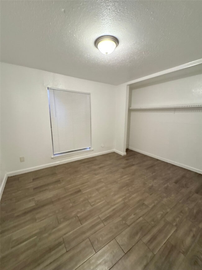 Photo - 5625 Antoine Dr Unit 1005