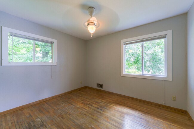 Photo - 1943-1945 Buchanan St NE Unit 1945 Buchanan