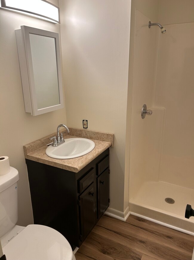 121 Wakefield Dr