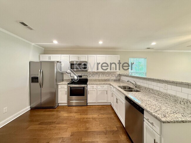 Photo - 2214 E 14th St