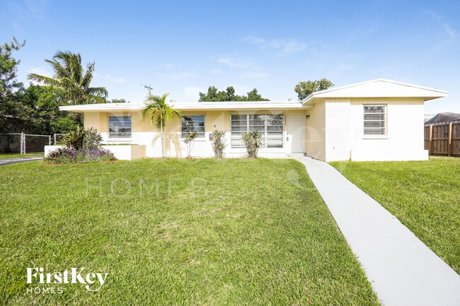 Building Photo - 16025 SW 99th Ave