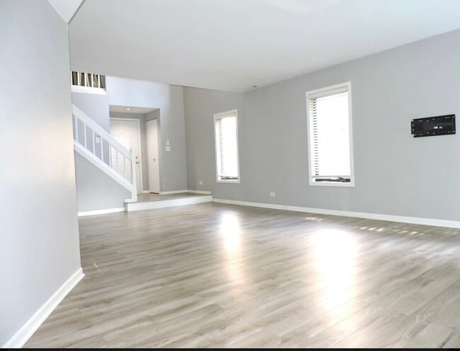 Photo - 245 Carlisle Ave