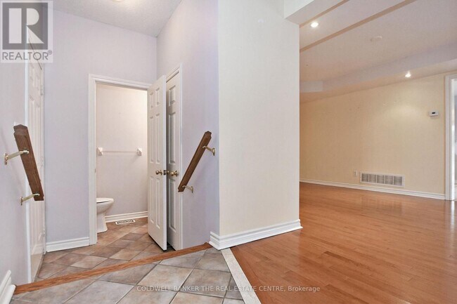 Photo - 340 Silken Laumann Dr