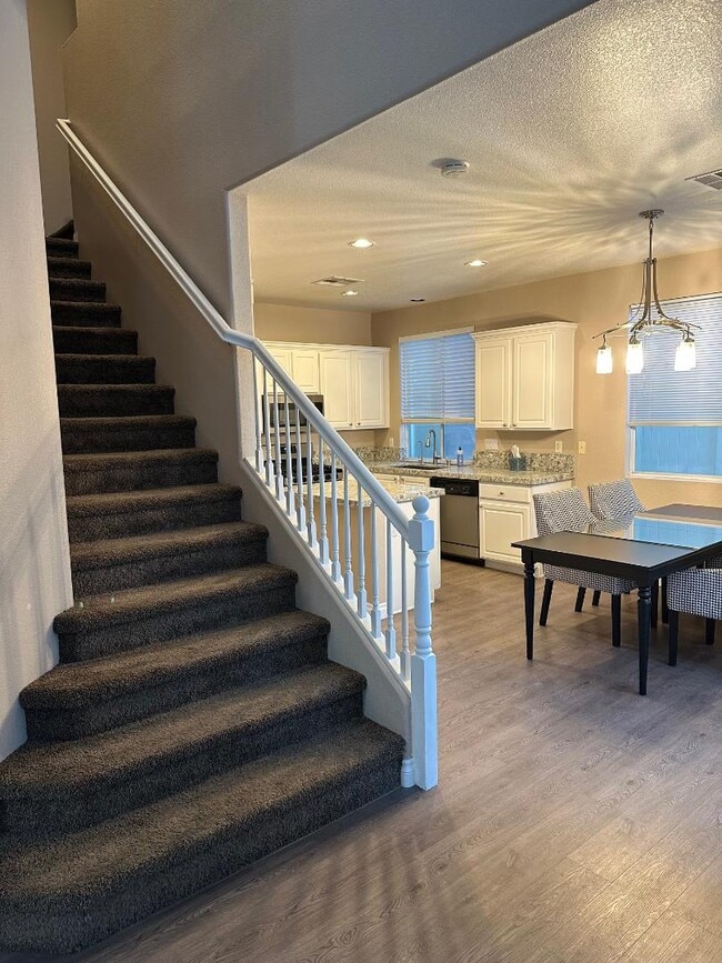 Photo - 7533 French Springs St