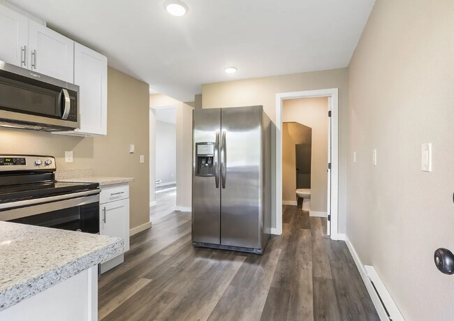 Updated 1 Bedroom near Downtown and 6th Ave