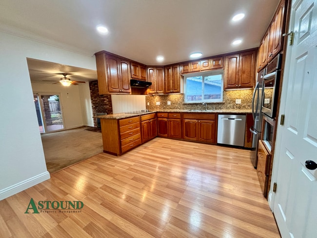 Photo - 2361 Panoramic Dr