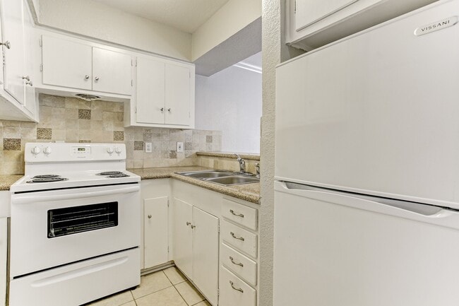 Photo - 3414 Garrott St Unit 8