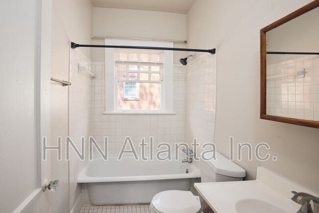 Photo - 439 N Highland Ave NE Unit 18