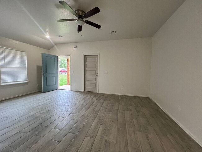 Photo - 1210 SW New York Ave Unidad 1210 SW New York-  B