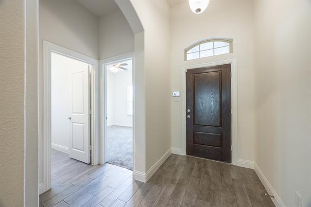 Photo - 4037 Woodford Dr