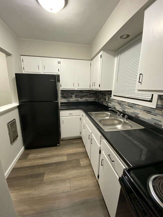 Photo - 410 Johnson St Unit #2