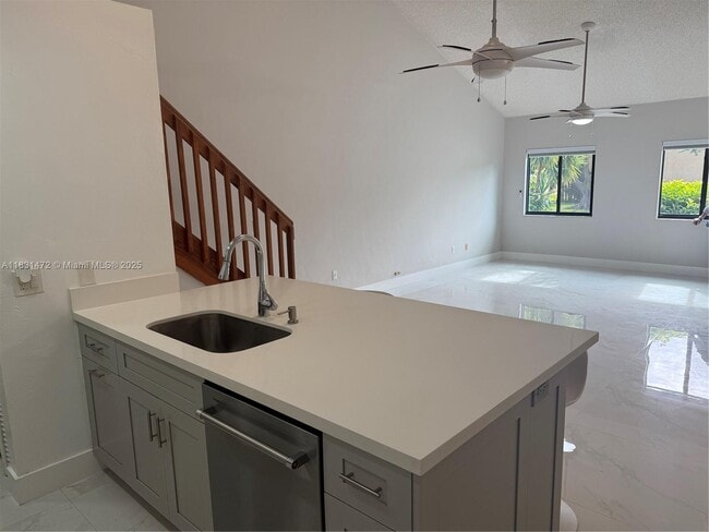 Photo - 431 SE 14th St