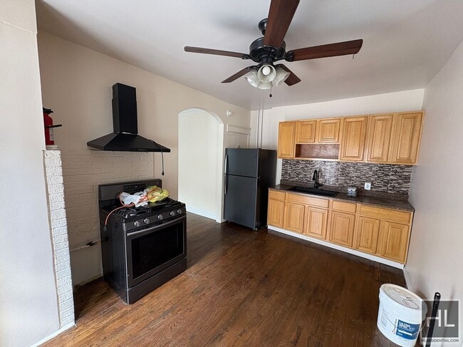 Photo - BAISLEY AVENUE, BRONX Unit 1