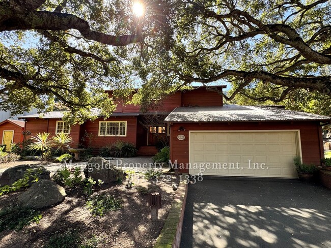 Stunning 3-Bed 2-Bath Home Located in Carm... - Stunning 3-Bed 2-Bath Home Located in Carm...