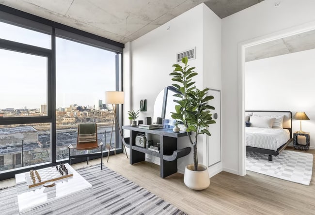 Photo - 1255 W Fulton St