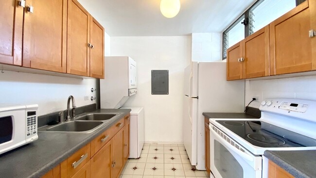 Available Now! Studio on Kinau Street with... - Available Now! Studio on Kinau Street with... Condo Unit 902