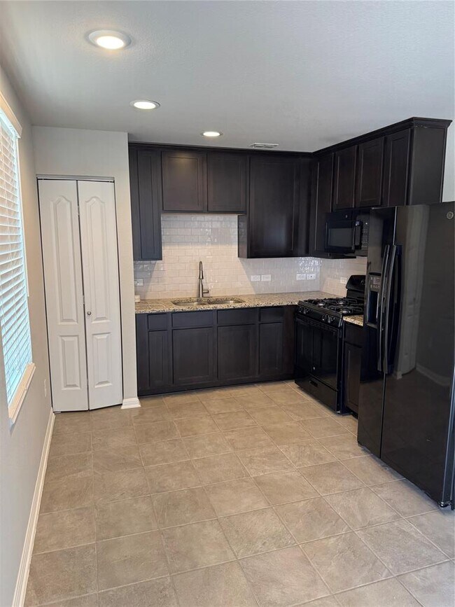 Photo - 331 Ferrule Dr