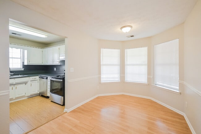 Photo - 135 Branchwood Dr